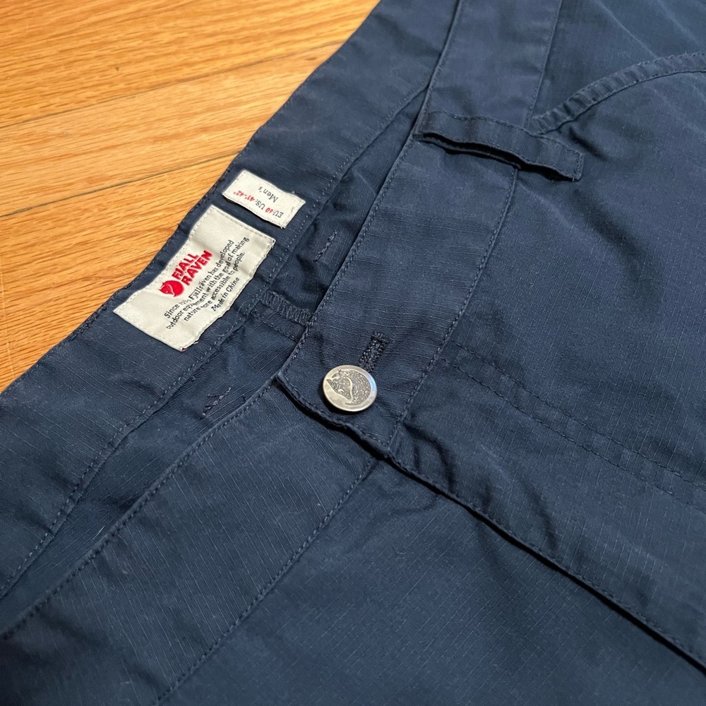 Fjallraven Men's Navy Outdoor Hybrid Shorts - Picture 3 of 9